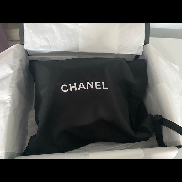 Unique Chanel hobo mini bag - Picture 4 of 8
